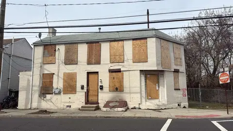 5BR/1.5BA Single family in Trenton, NJ
