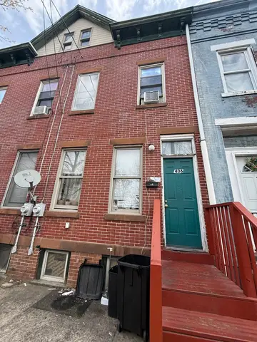 4BR/1BA Single family in Trenton, NJ