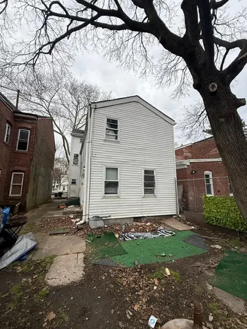 5BR/1BA Single family in Trenton, NJ